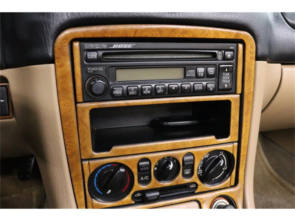 2001 Mazda NB MX-5 Miata - Image 20 of 31