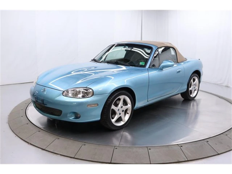 2001 Mazda NB MX-5 Miata - Image 2 of 31