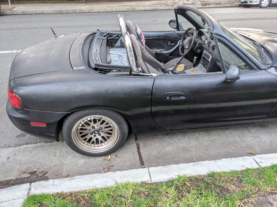 2001 Mazda NB MX-5 Miata - Image 9 of 22