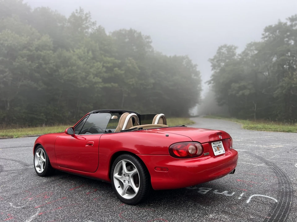 2001 Mazda NB MX-5 Miata - Image 7 of 31