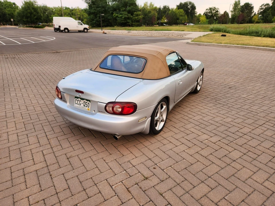 2001 Mazda NB MX-5 Miata - Image 6 of 31