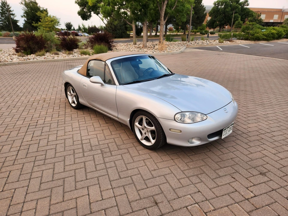 2001 Mazda NB MX-5 Miata - Image 8 of 31
