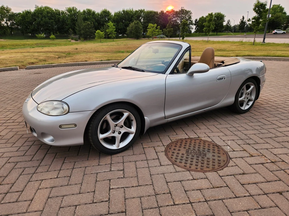 2001 Mazda NB MX-5 Miata - Image 15 of 31