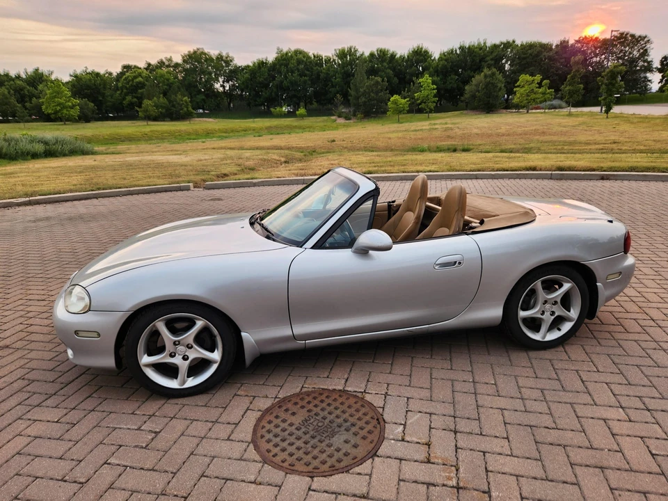 2001 Mazda NB MX-5 Miata - Image 16 of 31