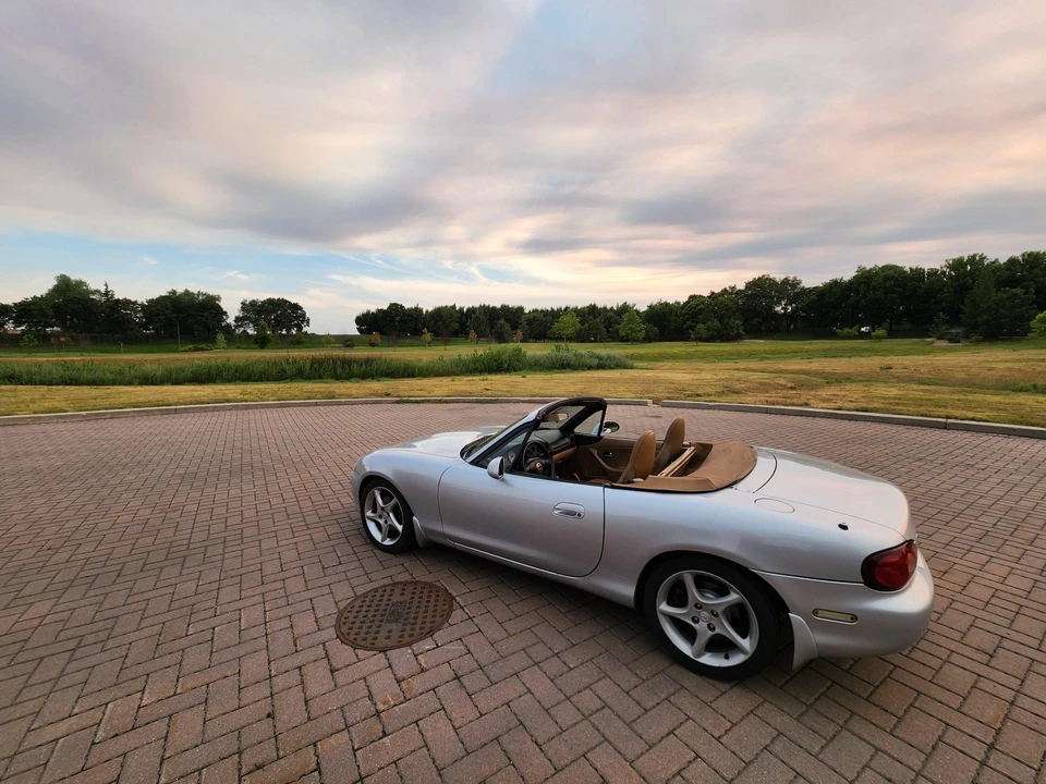 2001 Mazda NB MX-5 Miata - Image 19 of 31