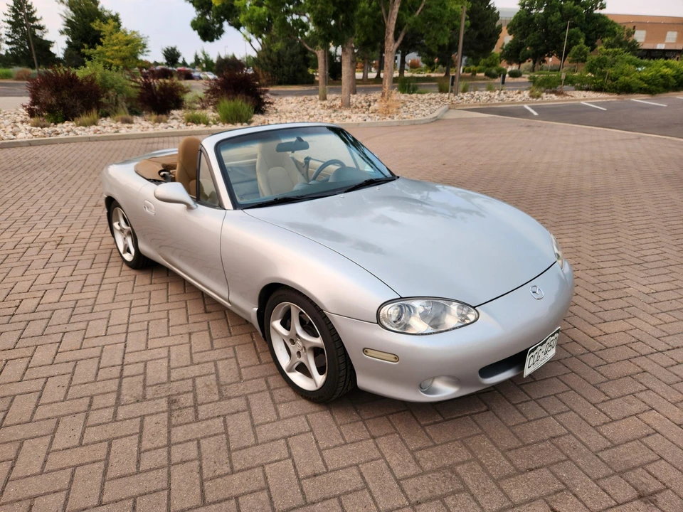 2001 Mazda NB MX-5 Miata - Image 25 of 31