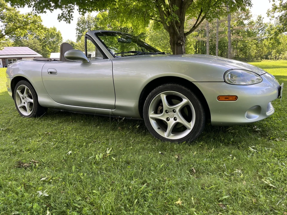 2001 Mazda NB MX-5 Miata - Image 10 of 31