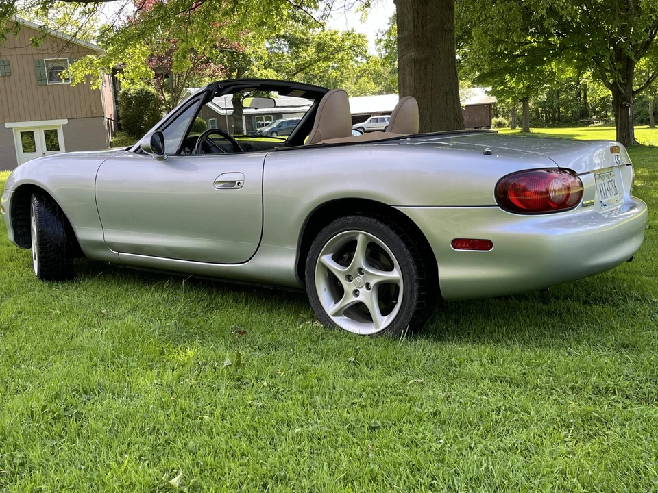 2001 Mazda NB MX-5 Miata - Image 21 of 31