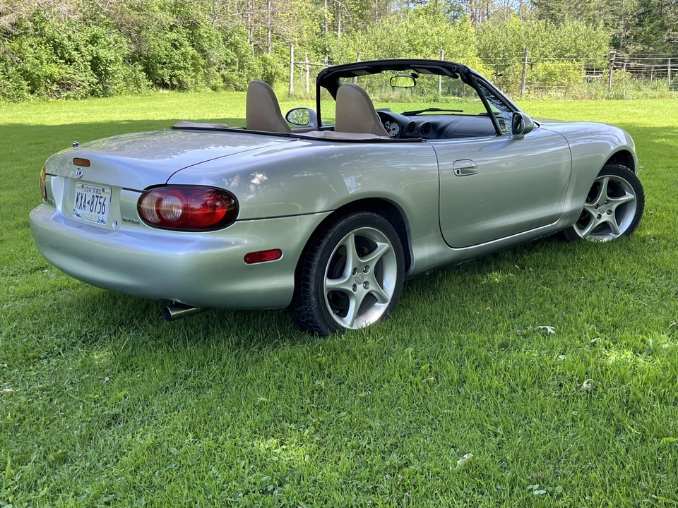 2001 Mazda NB MX-5 Miata - Image 14 of 31