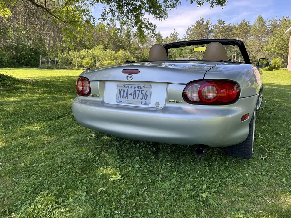 2001 Mazda NB MX-5 Miata - Image 16 of 31