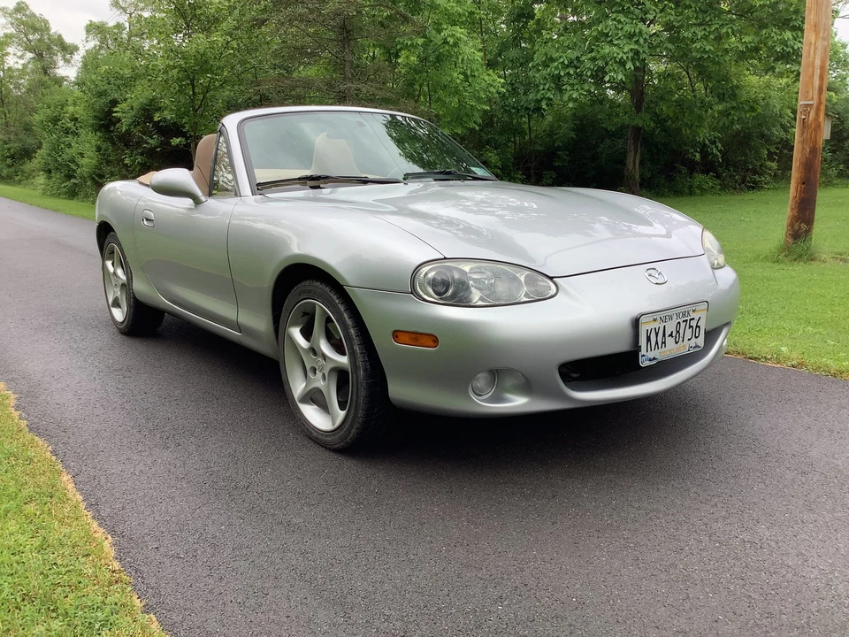 2001 Mazda NB MX-5 Miata - Image 8 of 31