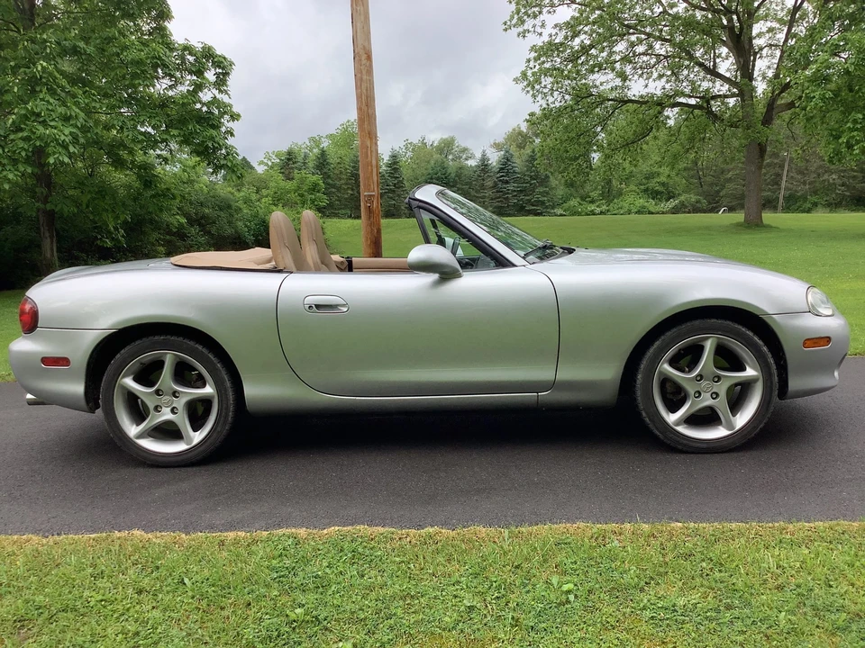 2001 Mazda NB MX-5 Miata - Image 12 of 31