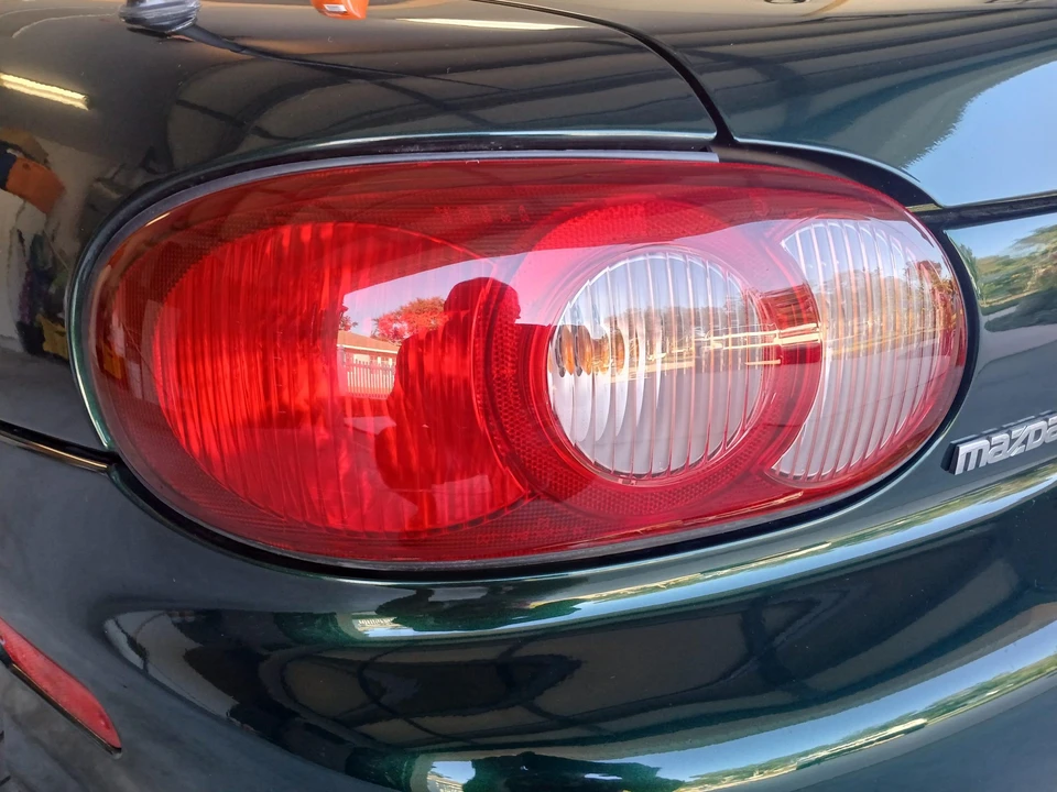 2001 Mazda NB MX-5 Miata - Image 24 of 31