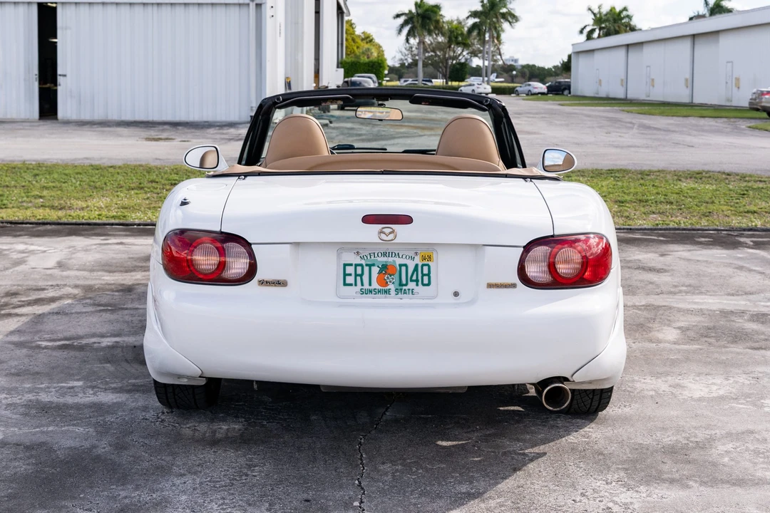 2001 Mazda NB MX-5 Miata - Image 9 of 31