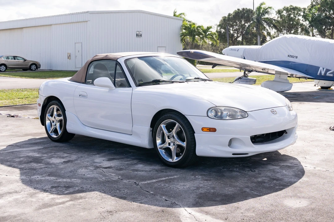 2001 Mazda NB MX-5 Miata - Image 15 of 31