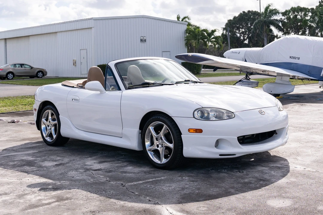 2001 Mazda NB MX-5 Miata - Image 5 of 31