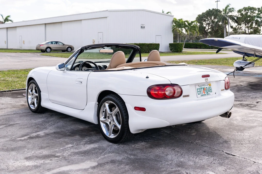 2001 Mazda NB MX-5 Miata - Image 11 of 31