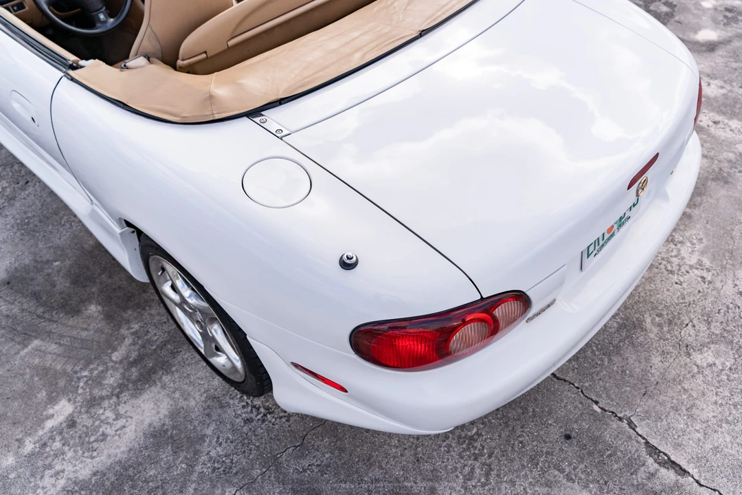 2001 Mazda NB MX-5 Miata - Image 28 of 31
