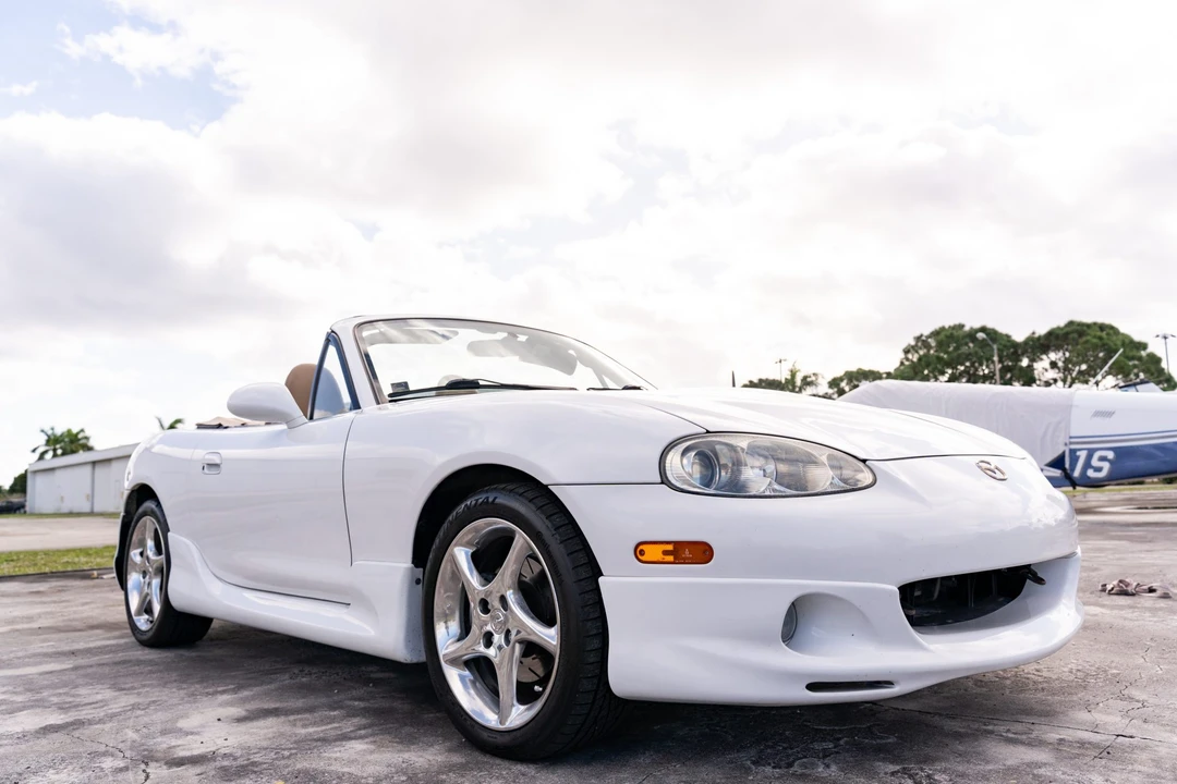 2001 Mazda NB MX-5 Miata - Image 6 of 31