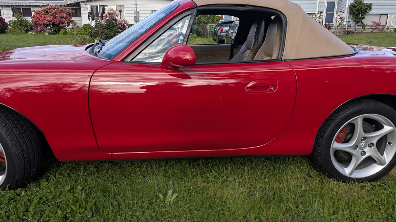 2001 Mazda NB MX-5 Miata - Image 21 of 31