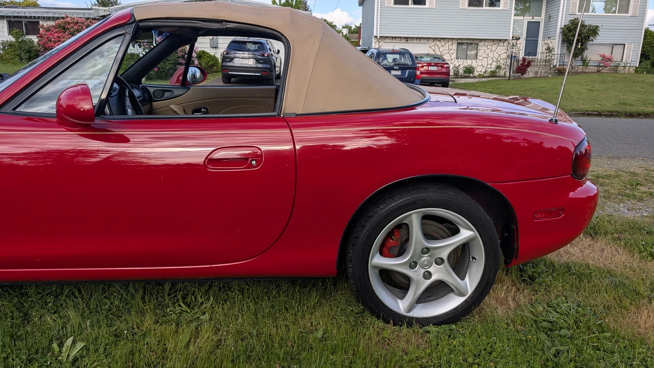 2001 Mazda NB MX-5 Miata - Image 23 of 31