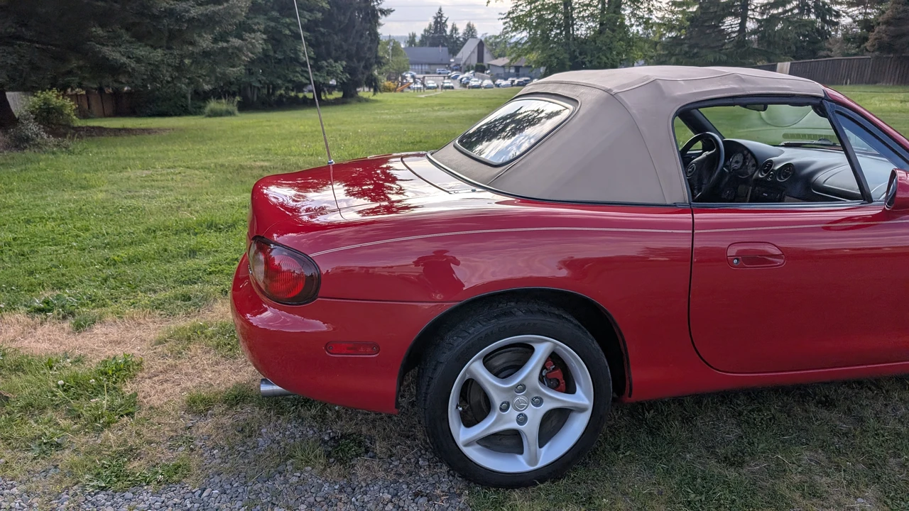 2001 Mazda NB MX-5 Miata - Image 27 of 31