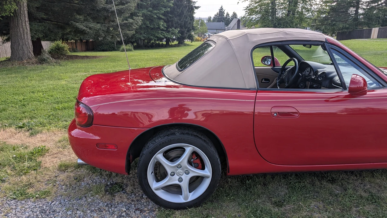 2001 Mazda NB MX-5 Miata - Image 28 of 31