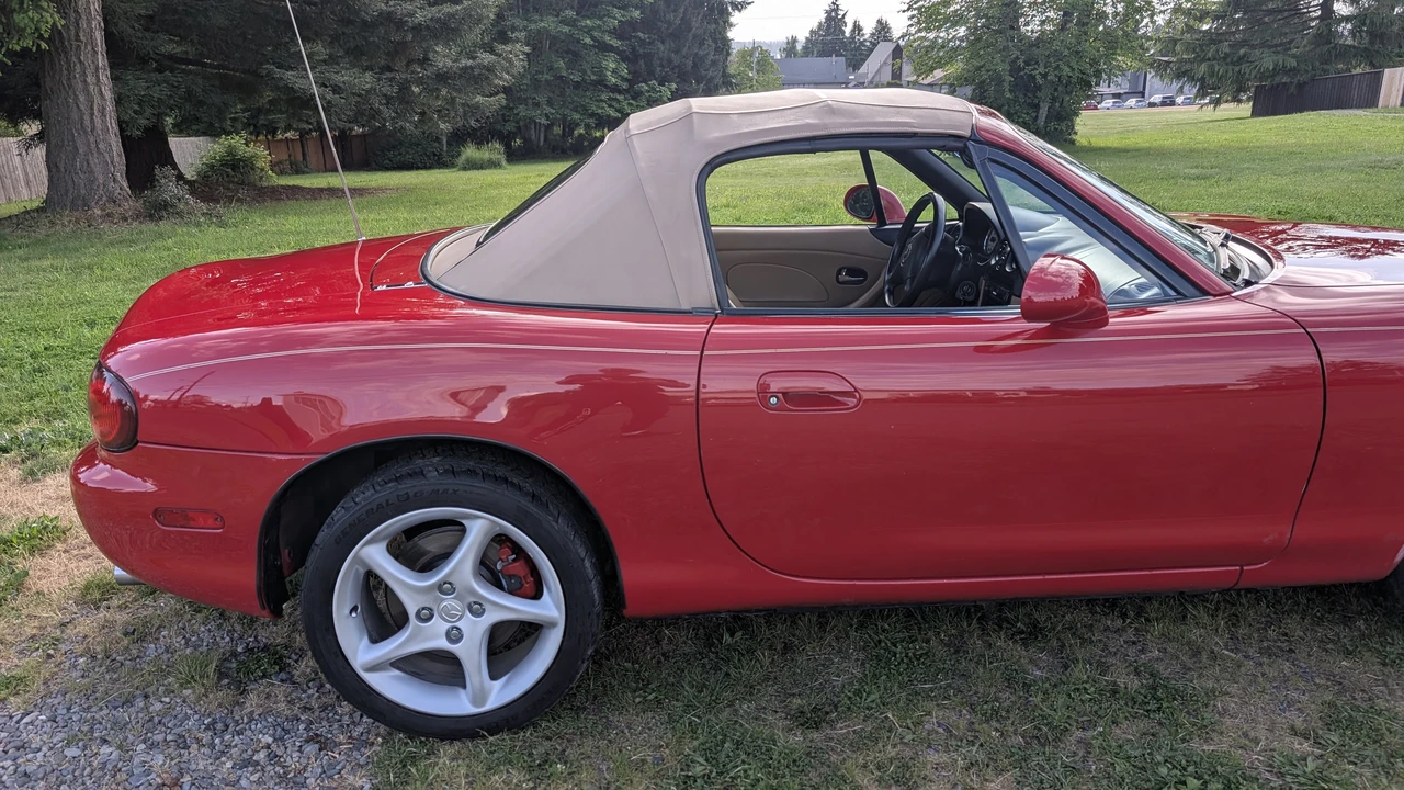 2001 Mazda NB MX-5 Miata - Image 29 of 31