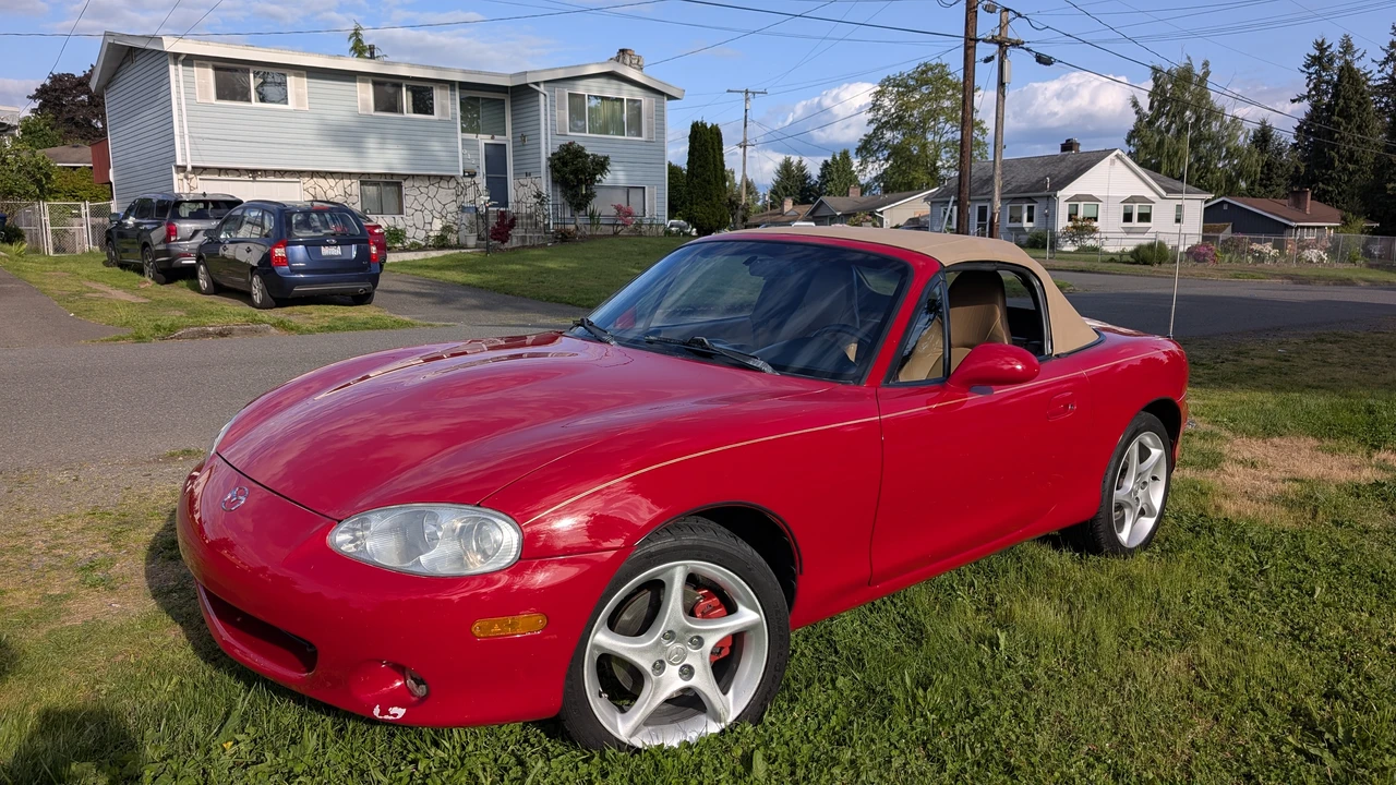 2001 Mazda NB MX-5 Miata - Image 2 of 31