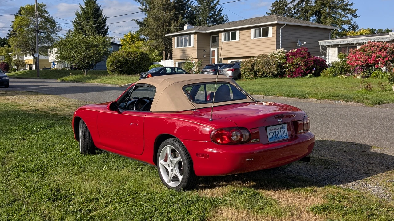 2001 Mazda NB MX-5 Miata - Image 8 of 31