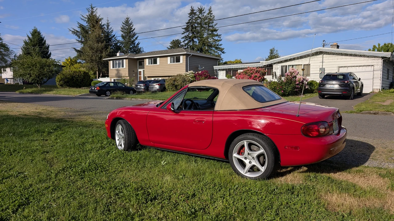 2001 Mazda NB MX-5 Miata - Image 5 of 31