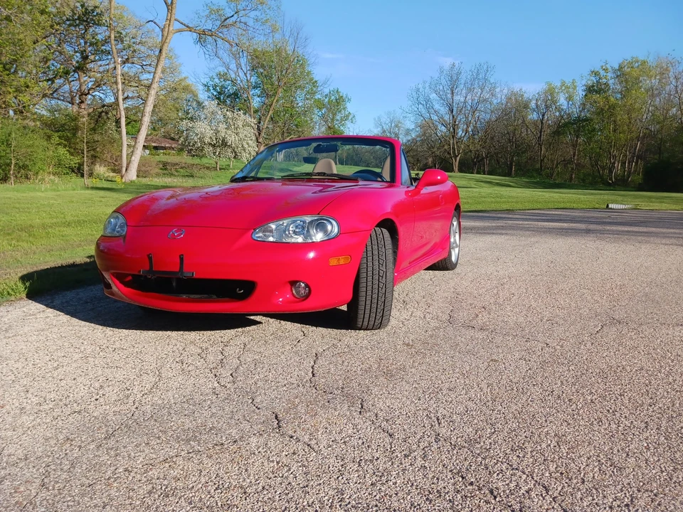 2001 Mazda NB MX-5 Miata - Image 4 of 31