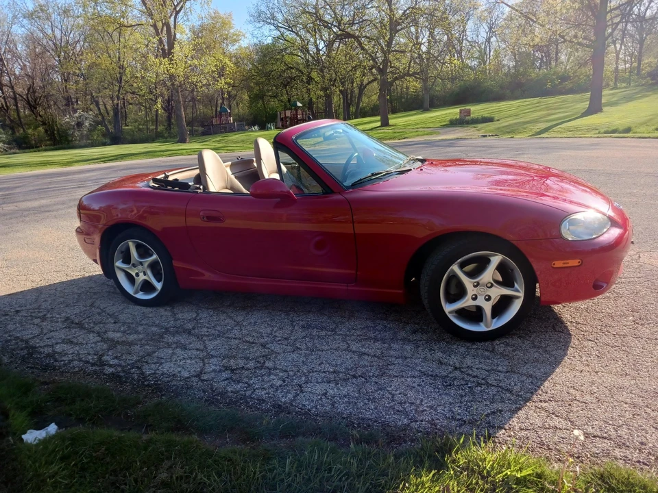 2001 Mazda NB MX-5 Miata - Image 10 of 31
