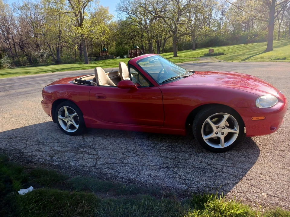 2001 Mazda NB MX-5 Miata - Image 9 of 31