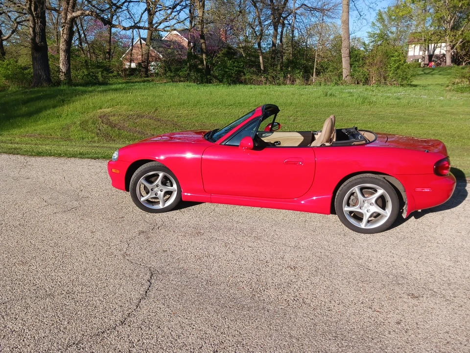 2001 Mazda NB MX-5 Miata - Image 18 of 31
