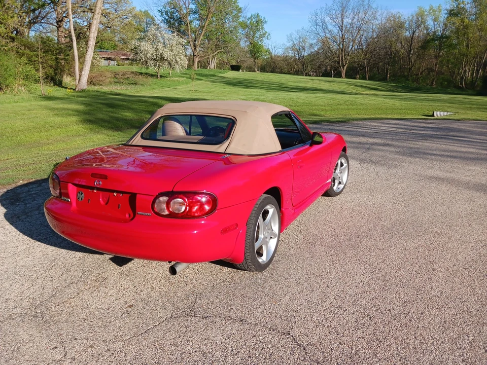 2001 Mazda NB MX-5 Miata - Image 28 of 31