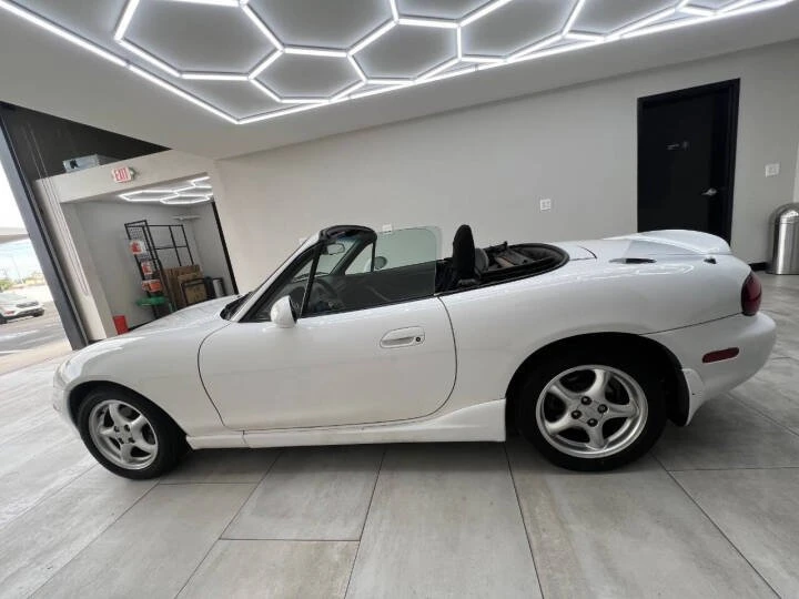 2001 Mazda NB MX-5 Miata - Image 9 of 18