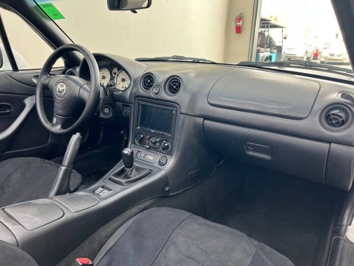 2001 Mazda NB MX-5 Miata - Image 16 of 18