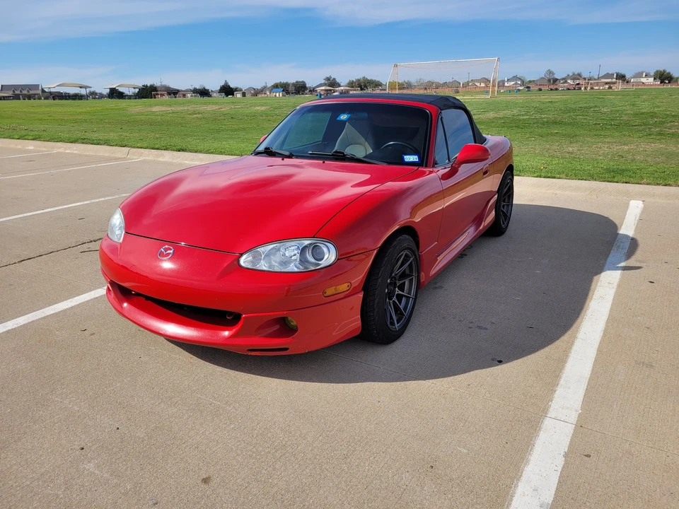 2001 Mazda NB MX-5 Miata - Image 2 of 31