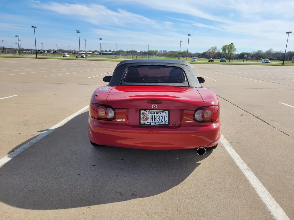 2001 Mazda NB MX-5 Miata - Image 5 of 31