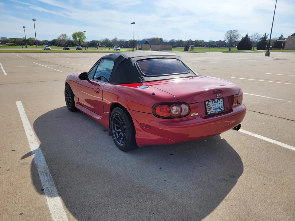 2001 Mazda NB MX-5 Miata - Image 4 of 31
