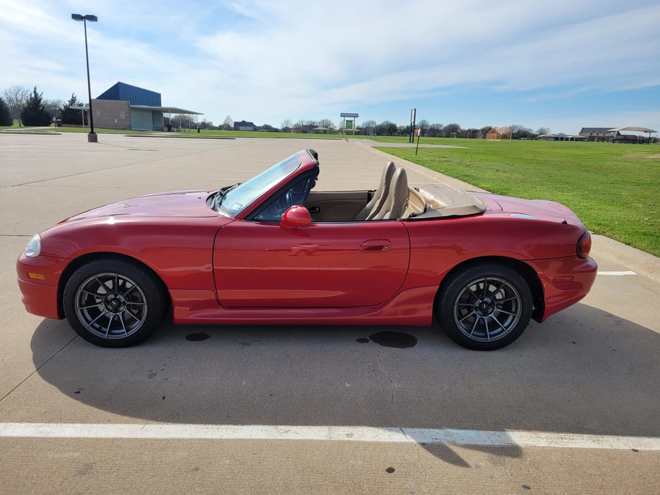 2001 Mazda NB MX-5 Miata - Image 11 of 31