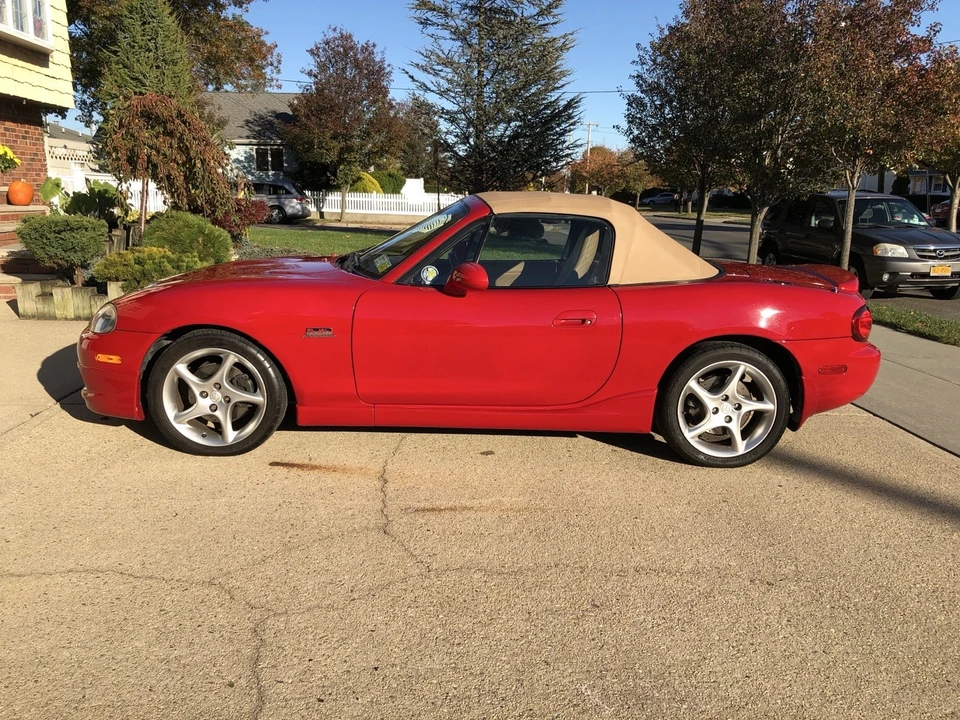 2001 Mazda NB MX-5 Miata - Image 2 of 19