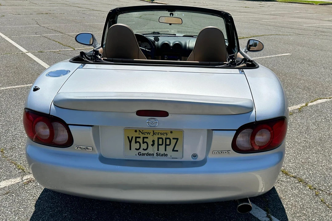 2001 Mazda NB MX-5 Miata - Image 5 of 31