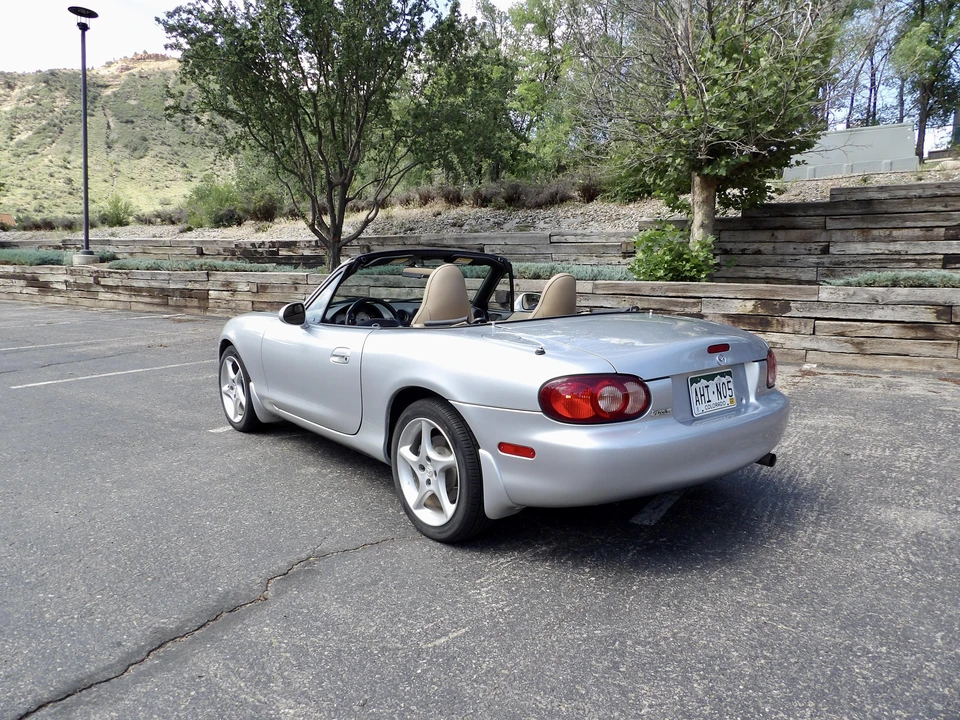 2001 Mazda NB MX-5 Miata - Image 10 of 31
