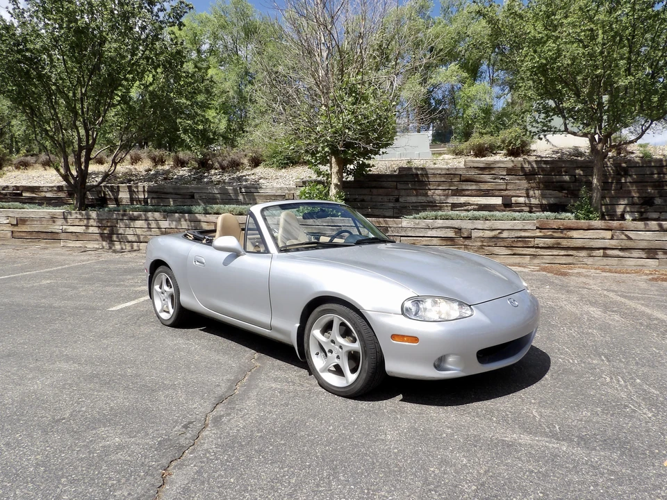 2001 Mazda NB MX-5 Miata - Image 12 of 31