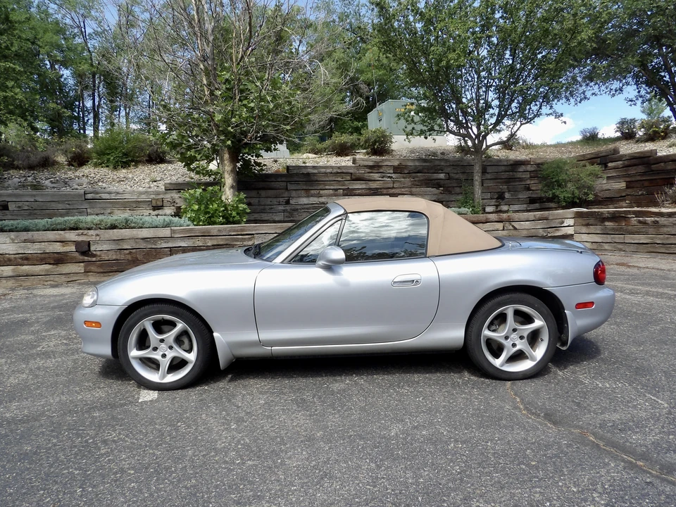 2001 Mazda NB MX-5 Miata - Image 14 of 31