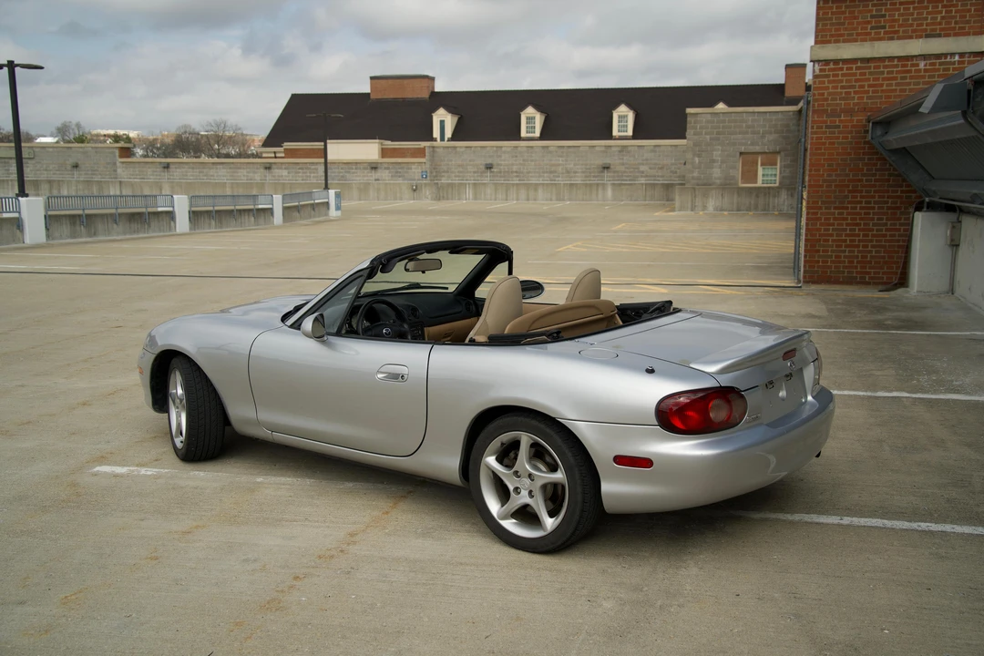 2001 Mazda NB MX-5 Miata - Image 12 of 21