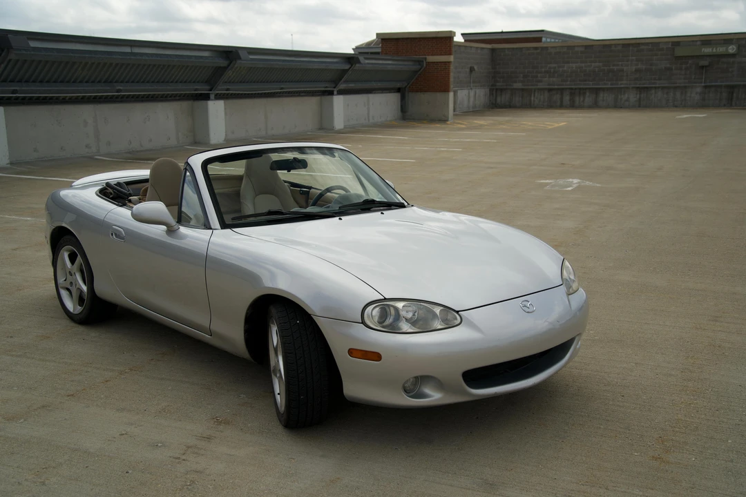 2001 Mazda NB MX-5 Miata - Image 14 of 21