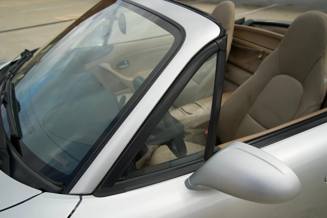 2001 Mazda NB MX-5 Miata - Image 19 of 21